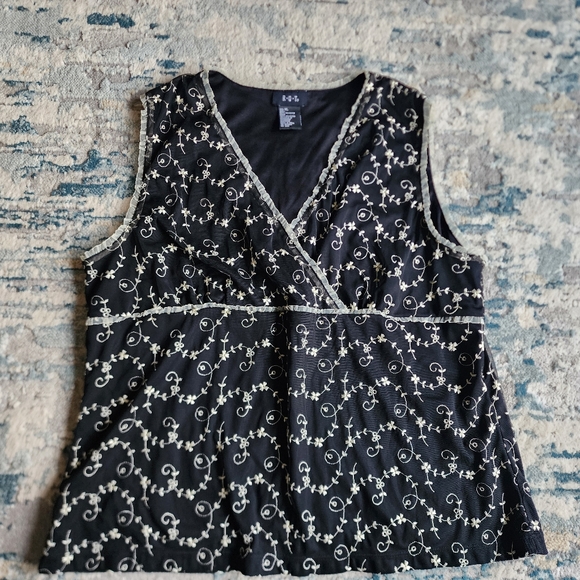 R.Q.T Tops - Floral Sleeveless Blouse XL